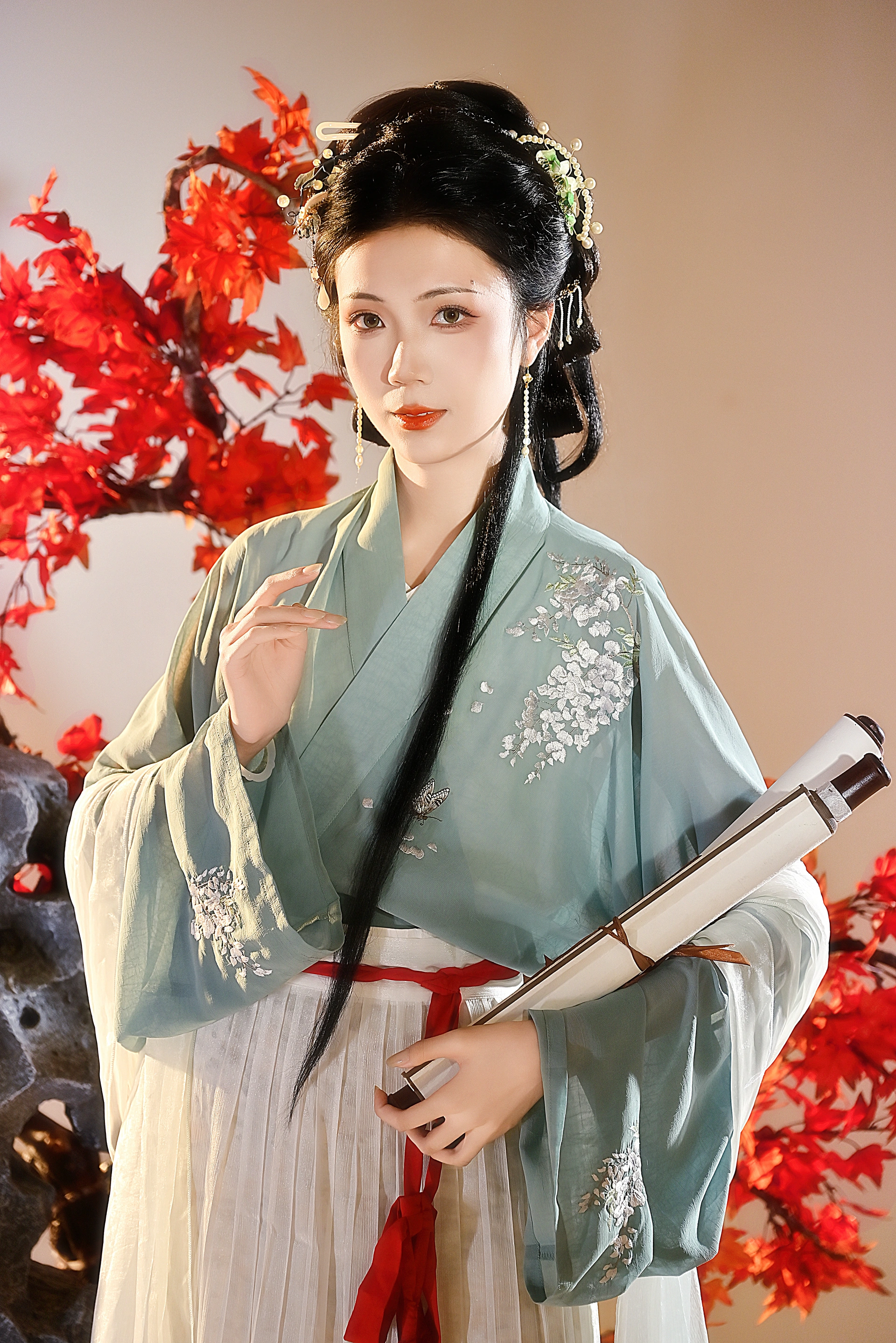 [YITUYU艺图语]2023.11.25 枫叶仕女图 珂璃 2